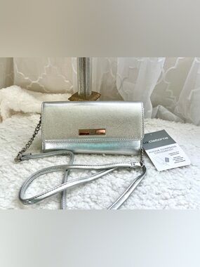 Liz Claiborne Phone Charging Crossbody with USB Power Bank •  Silver • NWT